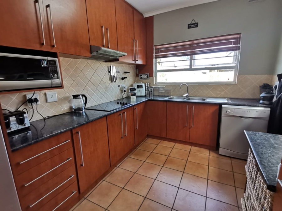 4 Bedroom Property for Sale in Thornton Western Cape